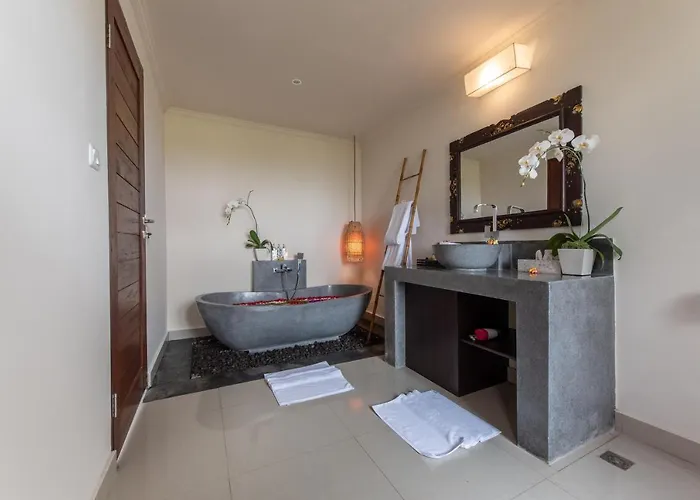 Cendrawasih Ubud Villa *